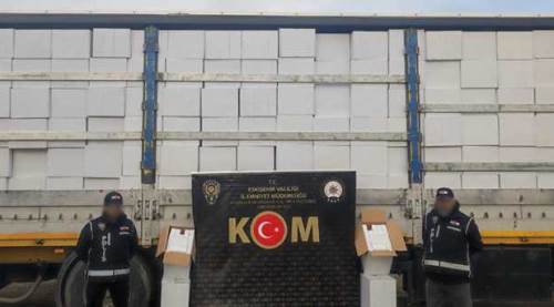 Eskişehir'de tırın içinden çıkanlar şoka uğrattı!