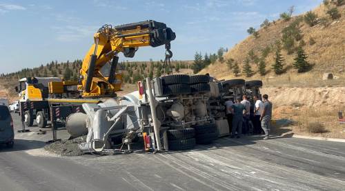 Eskişehir'de trafiği durduran kaza!