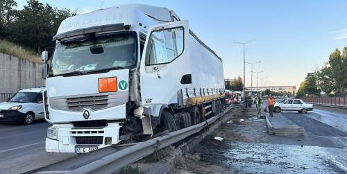 Eskişehir'de trafiği felç eden feci kaza!