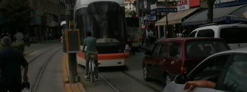 Eskişehir’de trafiği kilitleyen kaza: Kavşakta uzun kuyruklar oluştu