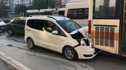 Eskişehir'de trafiği kilitleyen kaza!
