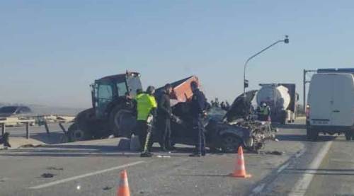 Eskişehir'de trafik kazası: 3 yaralı!