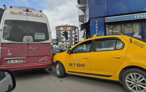 Eskişehir'de trafik kazası: Taksi dolmuşla çarpıştı