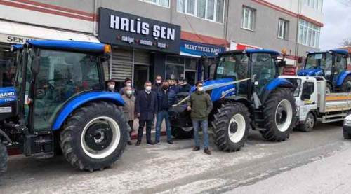 Eskişehir'de traktörleri teslim ettiler