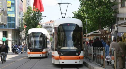 Eskişehir’de tramvay arızası: 4 hatta seferler durduruldu!