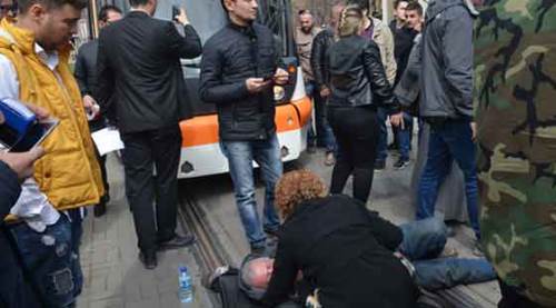 Eskişehir'de tramvay bir vatandaşa çarptı 