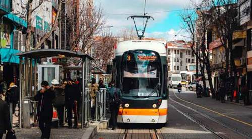 Eskişehir'de tramvay havadan gitmeli!