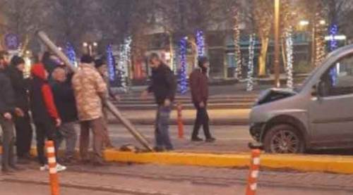 Eskişehir'de tramvay yolunda kaza: Seferler aksadı
