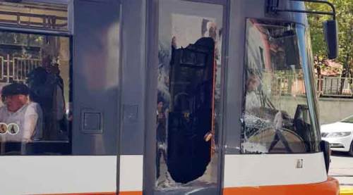 Eskişehir'de tramvayda panik anları!