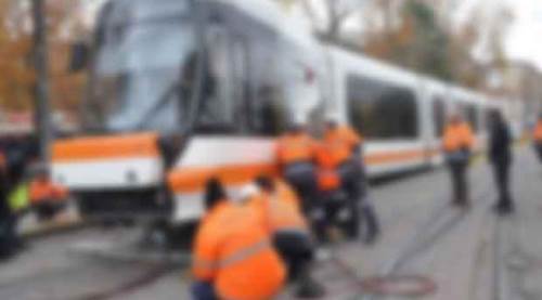 Eskişehir'de tramvayın çarptığı kişi ağır yaralandı