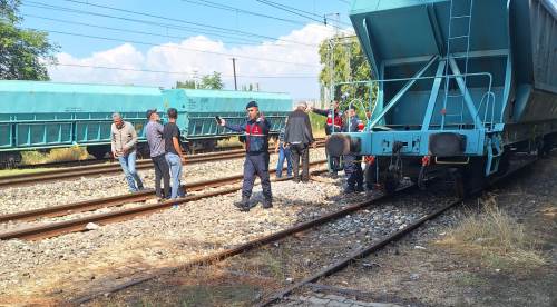 Eskişehir'de tren istasyonunda elektrik akımına kapıldılar! 1'i çocuk 2 yaralı