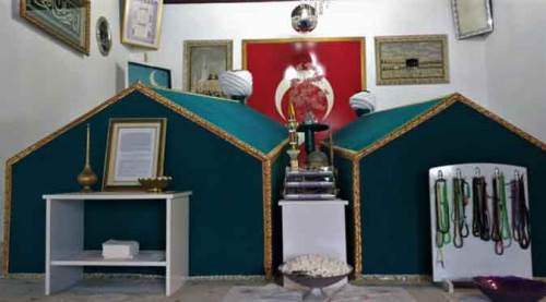 Eskişehir'de türbede hırsızlık! Asırlık tarihi eseri çaldı...