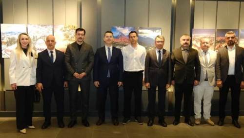 Eskişehir’de Turizm Haftası’nda fotoğraf sergisi yoğun ilgi gördü