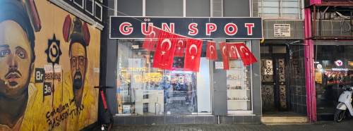 Eskişehir’de Türk bayrakları bulvara renk kattı