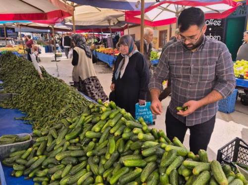 Eskişehir’de turşu sezonu başladı: Esnaf uyardı, fiyatlar artıyor