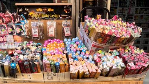 Eskişehir'de tütsüler yok satıyor!