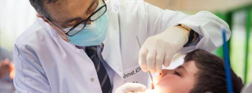 Eskişehir'de ücretsiz tedaviyle binlerce çocuğun yüzü güldü!