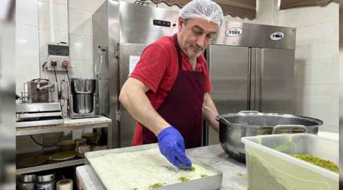 Eskişehir'de ustası 'Güllaç'ın püf noktasını verdi