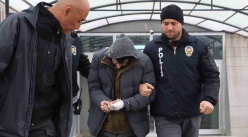 Eskişehir'de üvey babasını öldürmüştü, ilk savunması ortaya çıktı
