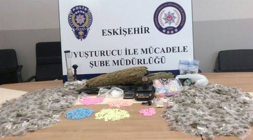 Eskişehir'de uyuşturucu operasyonu: 4 gözaltı