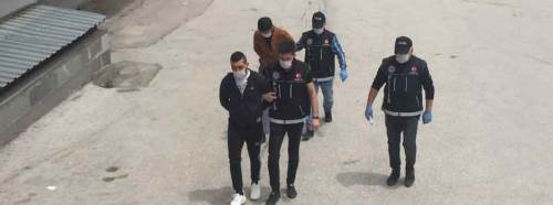 Eskişehir'de uyuşturucu tacirlerine operasyon!