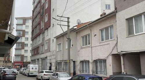 Eskişehir'de vahşet evi: Camdan atlayan adamın evinde...