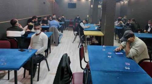Eskişehir'de vaka sayısı 500'ü geçti deniyor, ama onlar inatla...