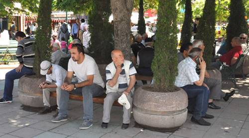 Eskişehir'de vatandaşlar gölgelik aradı
