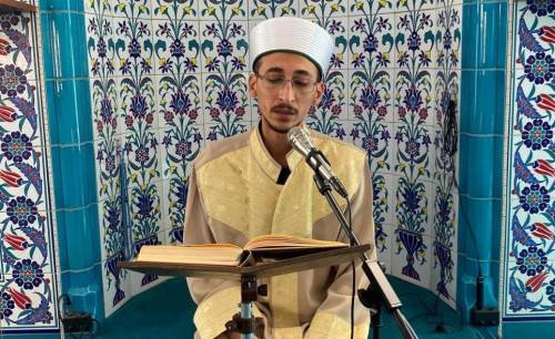 Eskişehir’de vekil imamın ilginç özelliği: Kur’an okurken hiç takılmıyor