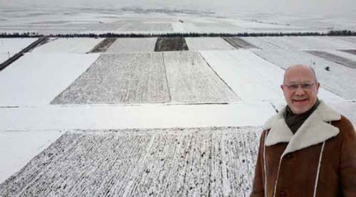 Eskişehir'de yağan kar üreticinin yüzünü güldürdü