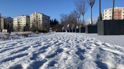 Eskişehir'de yağan kar yüzleri güldürdü