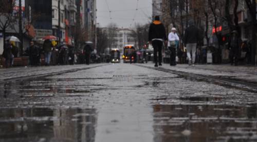 Eskişehir'de yağmur geri dönüyor! Hafta sonu planı olanlar dikkat!