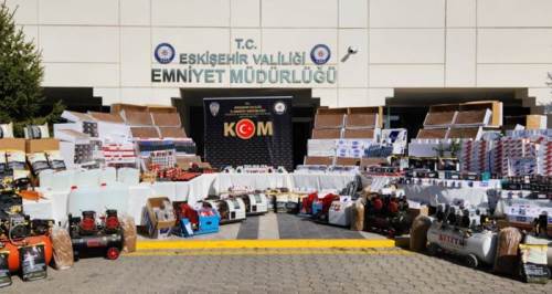 Eskişehir'de yakalanan kaçak ürünlerin değeri dudak uçuklatıyor
