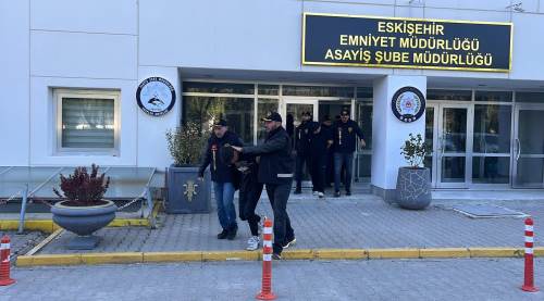 Eskişehir'de yan bakma cinayetinin 3 şüphelisi adliyeye sevk edildi!