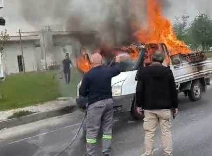 Eskişehir’de yangın faciası ucuz atlatıldı: Yardıma böyle koştu