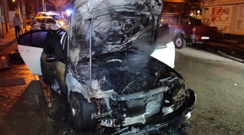 Eskişehir'de yangın milyonluk aracı bu hale getirdi!