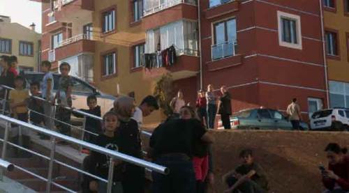 Eskişehir'de yangın paniği! Cep telefonu patladı...