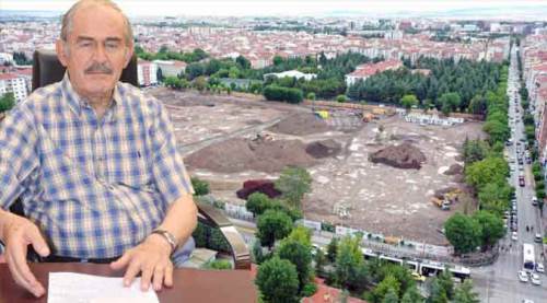 Eskişehir'de yangından mal kaçırılıyor