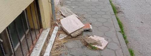 Eskişehir’de yaya geçişi engellendi: Vatandaş tepkili!