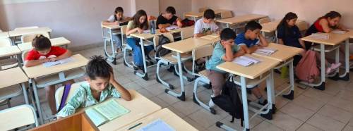 Eskişehir'de yaz okulu gençlerin ilgi odağı oldu