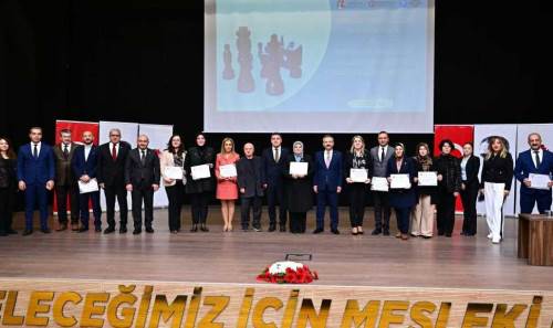 Eskişehir’de yeminli aile arabulucuları belgelerini aldı