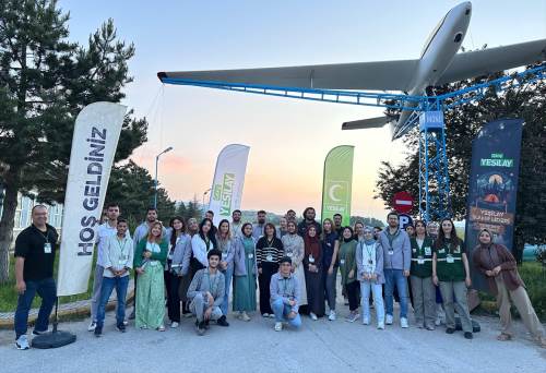 Eskişehir'de Yeşilay gönüllüleri Kamp Lideri Yetiştirme Programı'na katıldı