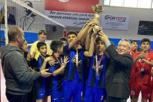 Eskişehir’de Yıldız Erkekler Voleybol Turnuvası sona erdi