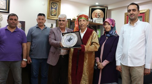 Eskişehir'de yılın ahisine kaftanlı tören