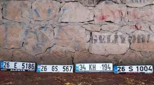 Eskişehir'de yine "plaka mezarlığı"