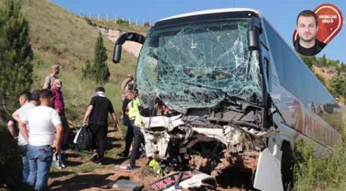 Eskişehir'de yolcu otobüsü kaza yaptı: 41 yaralı!