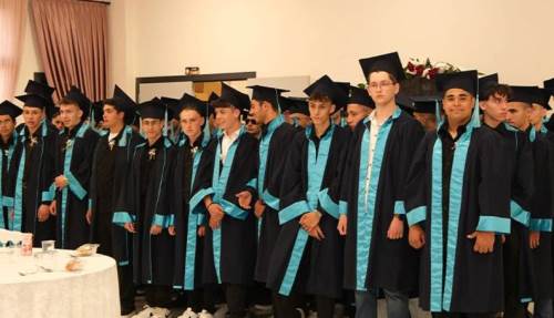 Eskişehir'de Yunus Emre Meslek Lisesi'nde görkemli mezuniyet coşkusu