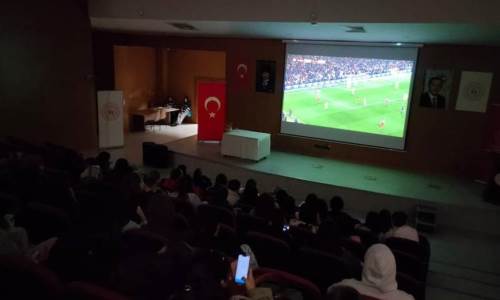 Eskişehir'de Yunus Emre Yurdu’nda milli maç coşkusu