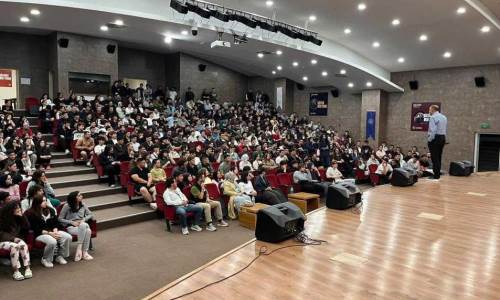Eskişehir’de yurtlara yeni yerleşen öğrenciler için ilk buluşma