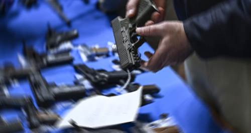 Eskişehir'de yürüyen cephanelikler yakalandı!